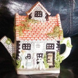 Leonardo Tennis teapot-Vale Tennis Club